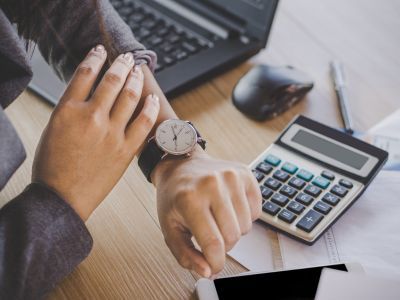Ihre Zinsbindung läuft aus? So geht es weiter! Die Zinsbindung Ihres KfW-Darlehens endet? Jetzt ist der richtige Zeitpunkt, um Ihre Optionen zu prüfen: Anschlussfinanzierung, Umschuldung oder Sondertilgung – ich berate Sie individuell und finde die beste Lösung für Ihre Situation. Landsberg am Lech, Kaufering, Penzing, Buchloe, Augsburg, Türkheim, Fürstenfeldbruck, Dachau